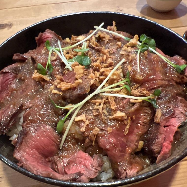 ハラミステーキ丼