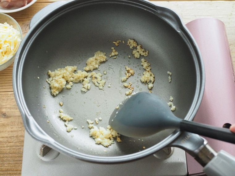 松屋の定食で話題沸騰!注目のジョージア料理「シュクメルリ」を完全再現の画像
