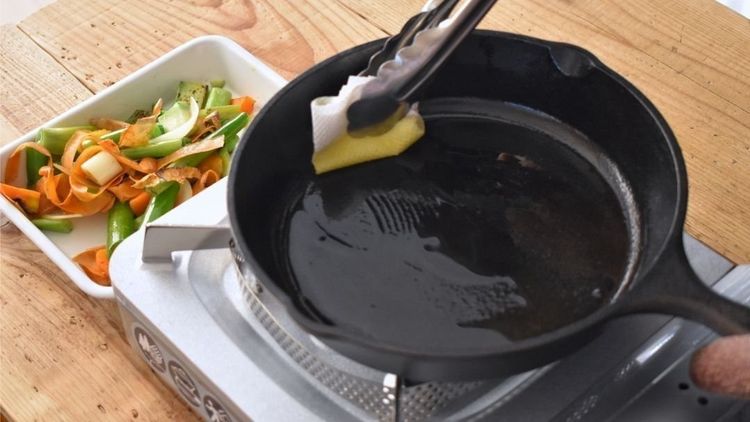 12インチ◆CAMP CHEF◆ダッチオーブン フライパン/スキレット カバー 3点セット シーズニング済み 新品未開封 Amazon.co.jp: CAMP CHEF 12インチ ダッチオーブン＋スキレット