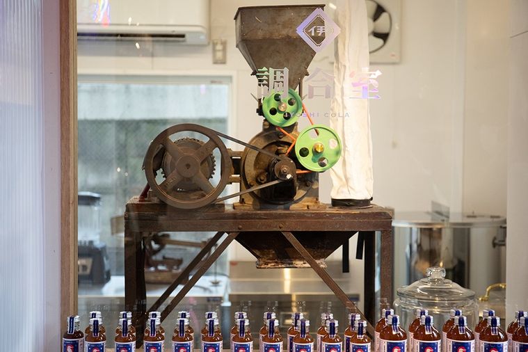 世界初のクラフトコーラ!「伊良コーラ」の路面店が下落合にオープンの画像