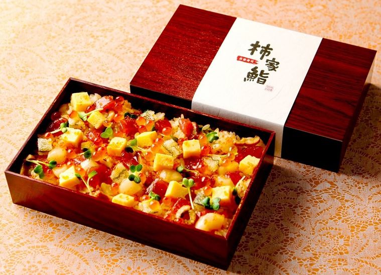 かにがのった贅沢版!ひな祭りは柿家鮨のばらちらしで決まりの画像
