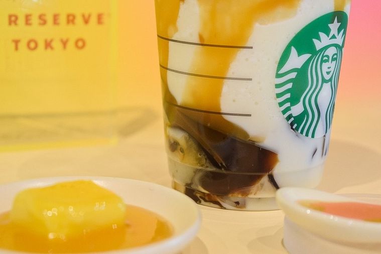 スターバックスのバタースコッチコーヒージェリーフラペチーノ®のコーヒージェリーアップで