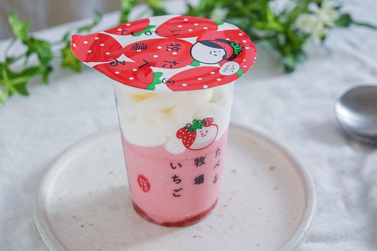 いちご感が倍増!ファミマの限定「たべる牧場いちご」は売り切れる前にゲットすべしの画像