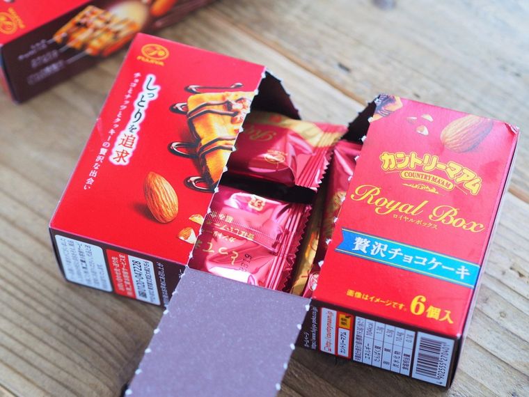 カントリーマアムなのに四角い!? 新作ロイヤルボックスを食べてみたの画像