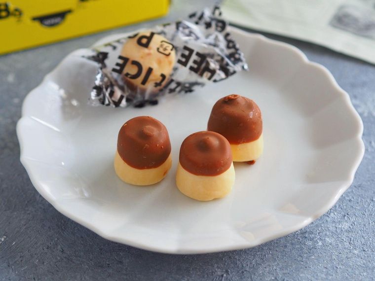 再現度はいかに!? ローソンの神作「バスチー」がアイスに大変身!の画像