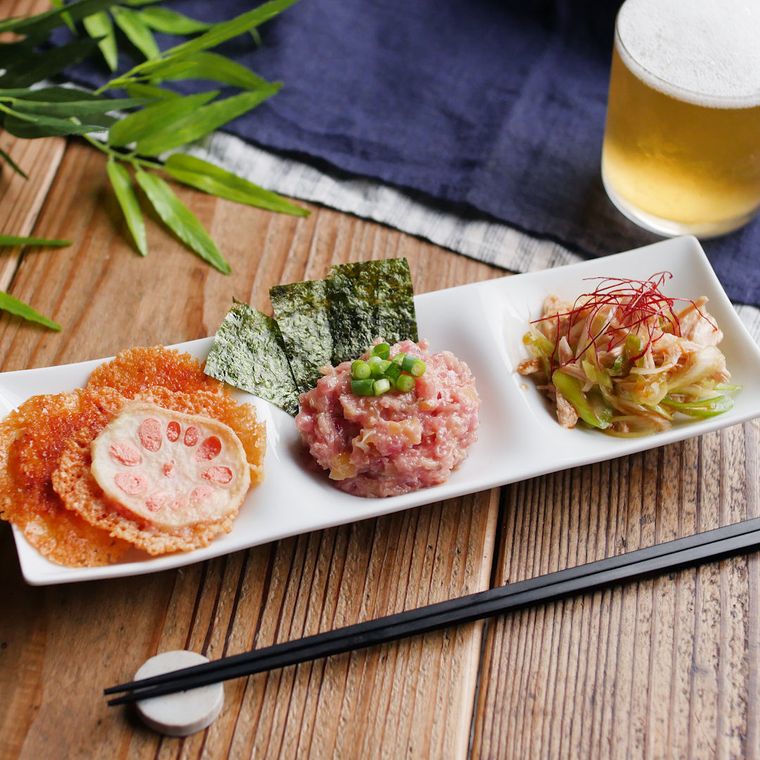 なめろうや明太チーズ煎餅などの3種盛り