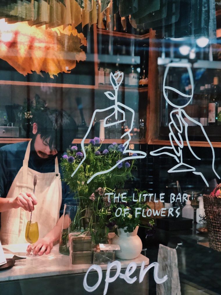 THE LITTLE BAR OF FLOWERS