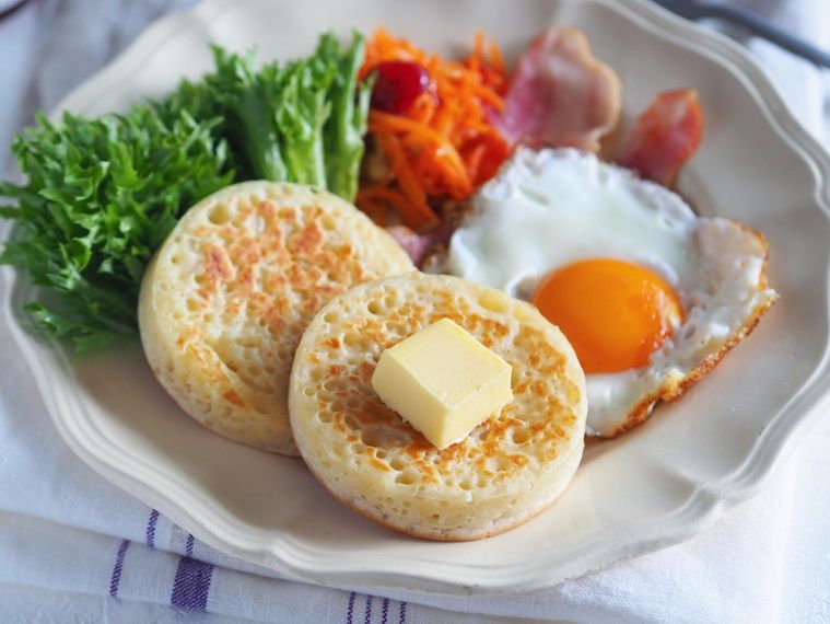 ホットケーキの代わりに。今すぐ試したい「クランペット」の作り方の画像