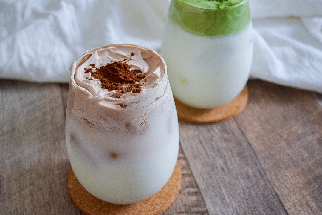 ココアや抹茶で作れる タルゴナ風ふんわりドリンク に挑戦 Macaroni