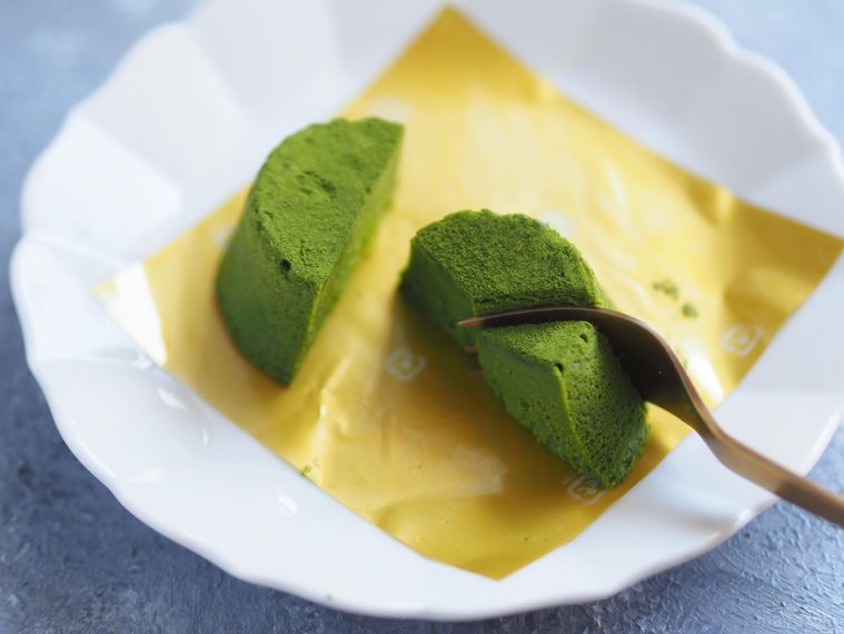 “お” の意味が判明!ローソン新作「お抹茶テリーヌ」は小さいのに超濃厚の画像