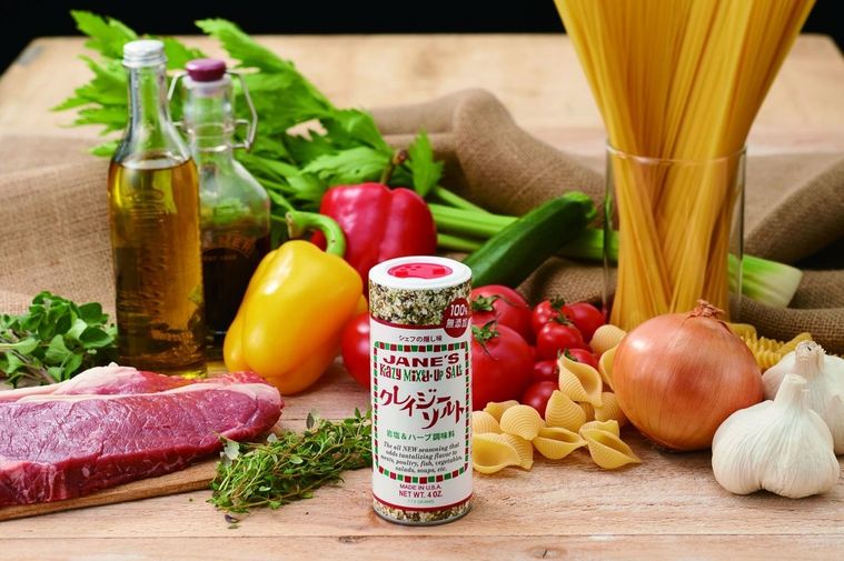 ロングセラー調味料!クレイジーソルトが、40周年記念ラベル付きボトルを限定販売の画像