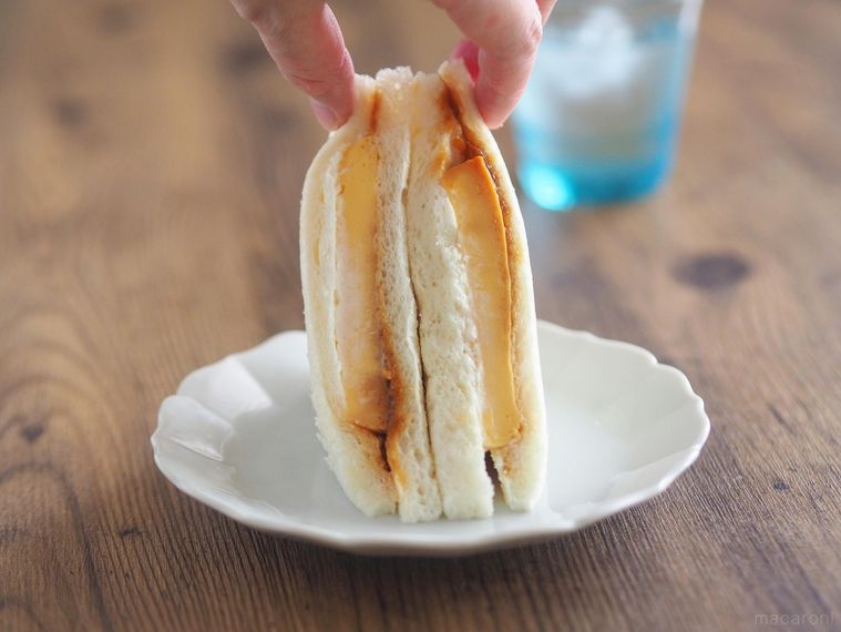 ローソンの新作パン!「濃厚プリンサンド」でワンハンド喫茶店が叶うの画像