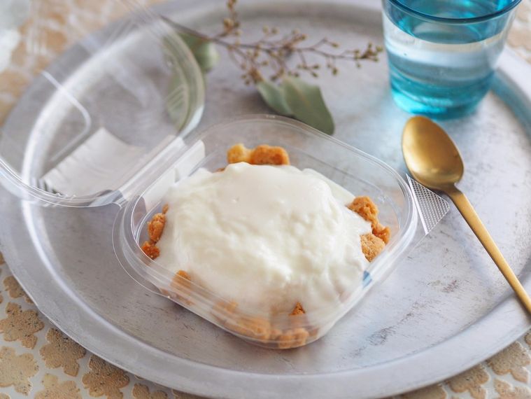 おうち贅沢。ローソン「ふわしゅわとろり スフレパンケーキ」は仕上げが肝心!の画像