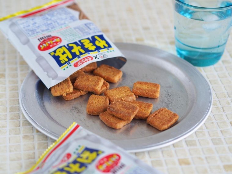 やきそばの圧勝…!? ホームパイ×ペヤング味がおやつ界に革命を起こしそうの画像