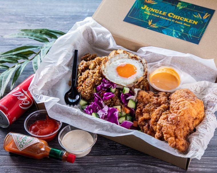 デリバリー限定!アメリカサイズのジャンクフード専門店「Jungle Chicken」新登場の画像