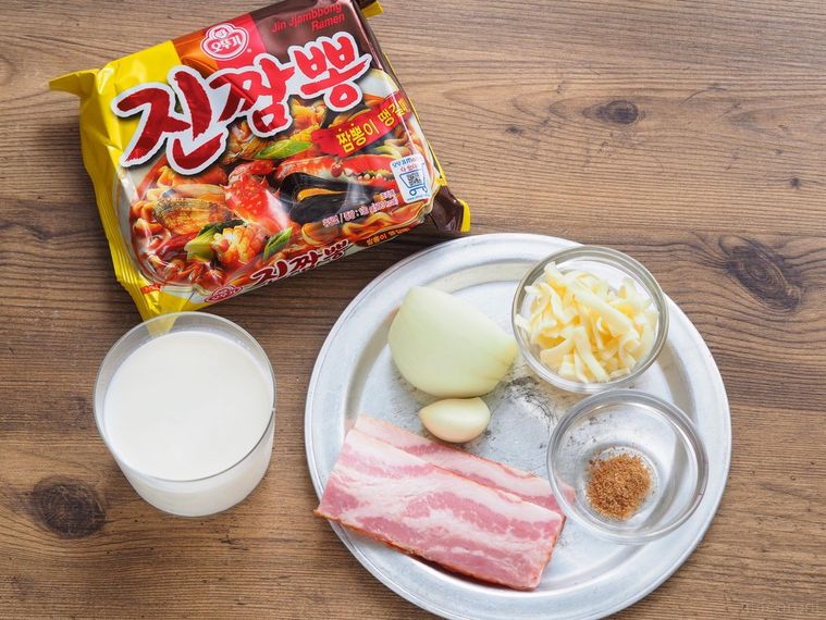 チャパグリの次はこれ!? SNSを騒がす「ジンチャンポン」のカルボ風レシピの画像