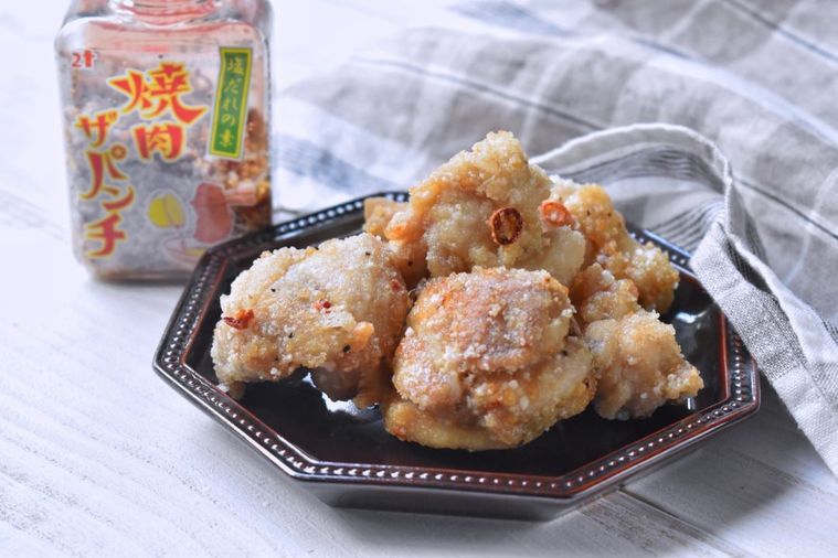 注目のさらさら塩だれ。カルディで買える「焼肉ザパンチ」の活用レシピの画像