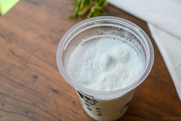 ショートケーキ風に変身も!? ファミマ「たべる牧場ミルクフラッペ」が再販の画像