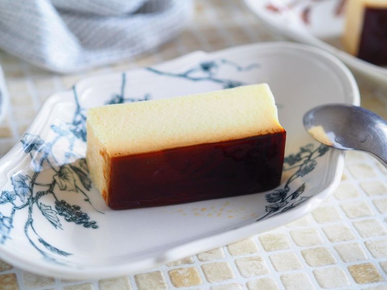 全長16cmオーバー!成城石井のもっちりイタリアンプリンで夢の食べ放題の画像