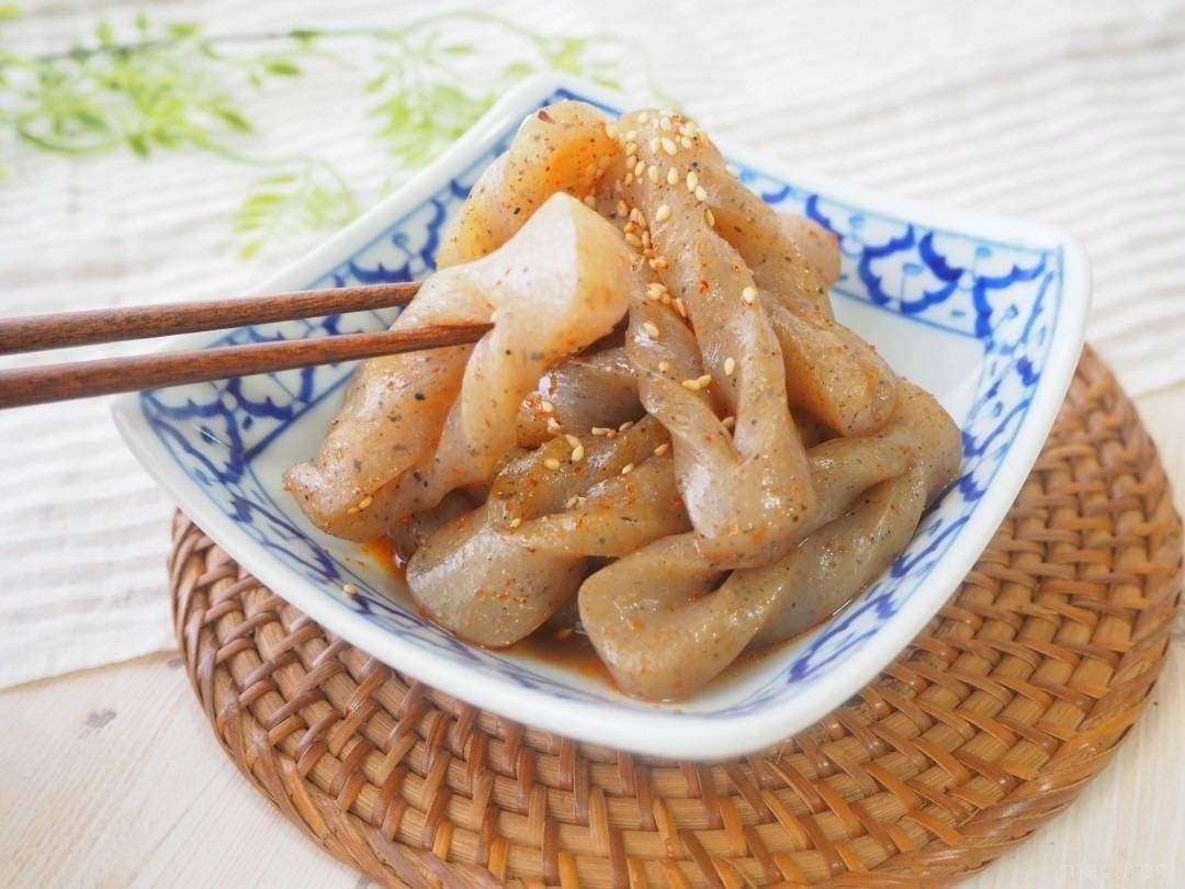 5分で味染み「ピリ辛こんにゃく」の作り方。お弁当やおつまみに