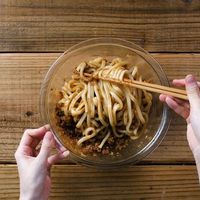 【作り方】レンジですぐ麺。もっちりボロネーゼうどん