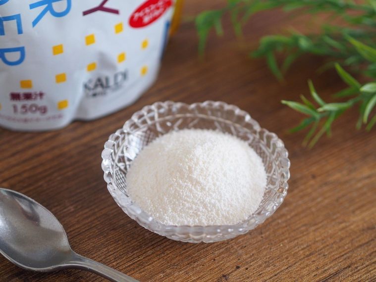ひと振りでバナナ味に!カルディ「クリーミーシュガーパウダー」でおうちカフェ上級者の画像