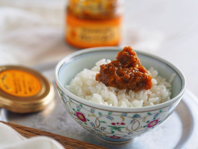 カレーみそをのせたごはん