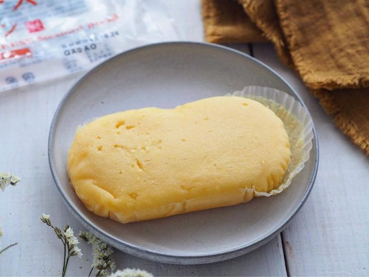 しっとりアイス風に変身!カルディ「極チーズ蒸しパン」は夏おやつに最高の画像