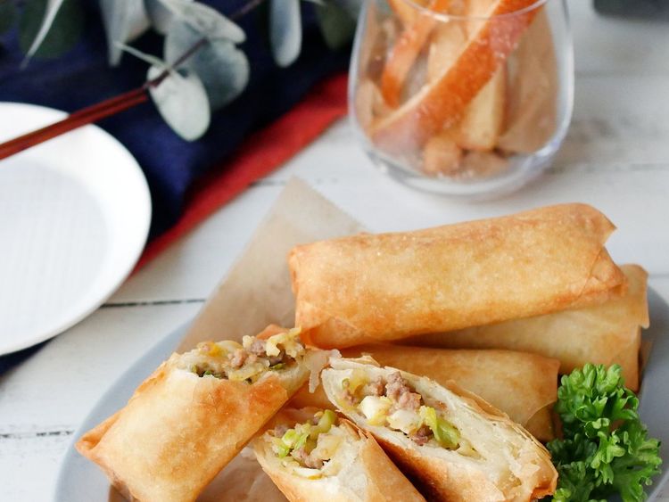 ピロシキ風 揚げパン春巻き Macaroni