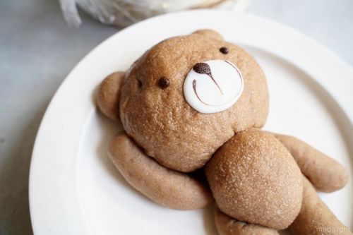 ぬいぐるみ級のかわいさ…!まるぱん工房の「くまぱん」をお ぬいぐるみ級のかわいさ…!まるぱん工房の「くまぱん」をお