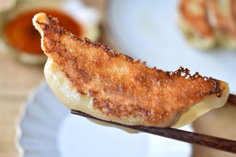 東京の餃子といえば「餃子の店おけ以」。出荷待ち数ヶ月、老舗の味をお取り寄せレポートの画像