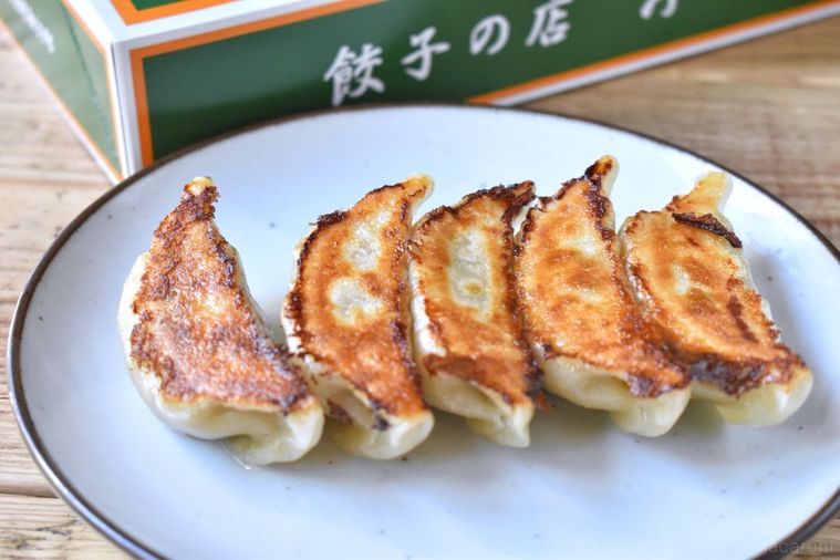 東京の餃子といえば「餃子の店おけ以」。出荷待ち数ヶ月、老舗の味をお取り寄せレポートの画像