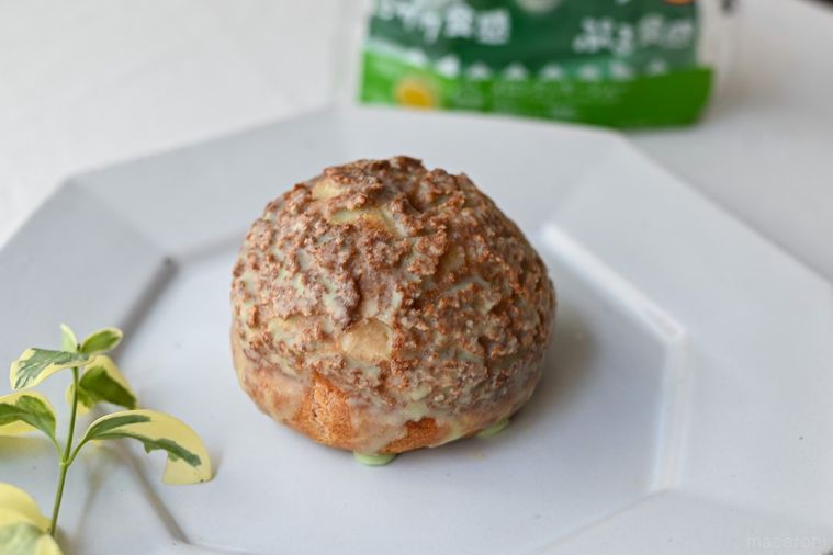 手のひらメロン!? ファミマ新作「メロンクッキーシュー」は夏でも食べたいさわやか味の画像