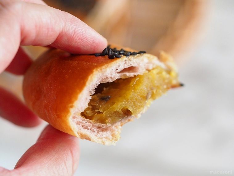 地味だけど推せる味。ローソンの新作「おいもあんぱん」で秋を先取りの画像