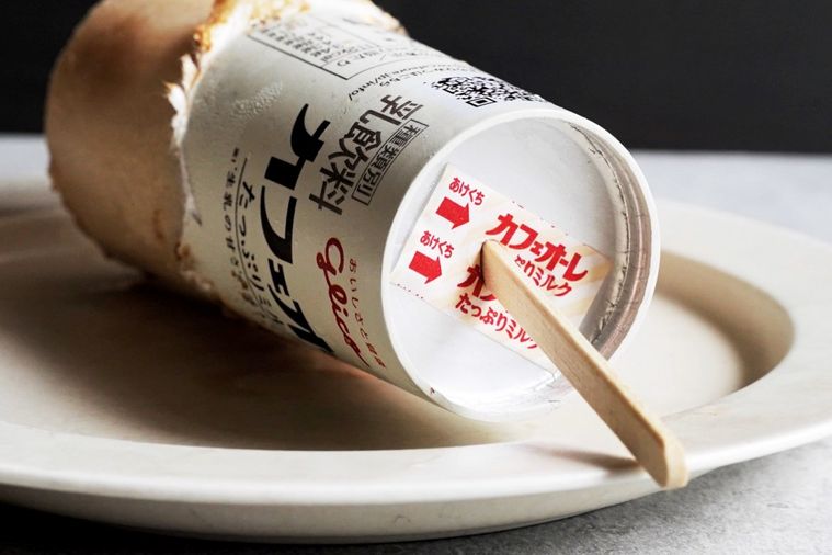 SNSでじわじわ人気。凍らせるだけスイーツ「カフェオーレアイス」に挑戦の画像