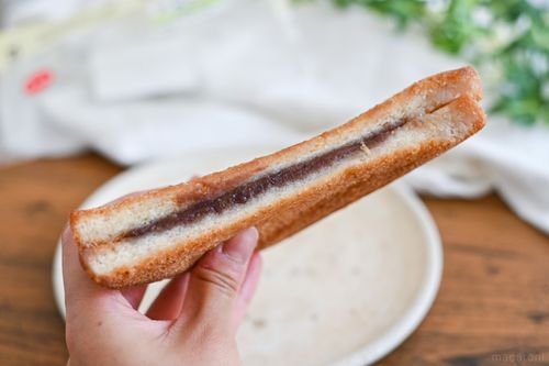 正体は悪魔的ドーナツ セブン あんこが入った揚げ食パン は一度食べたらもう最後 Macaroni