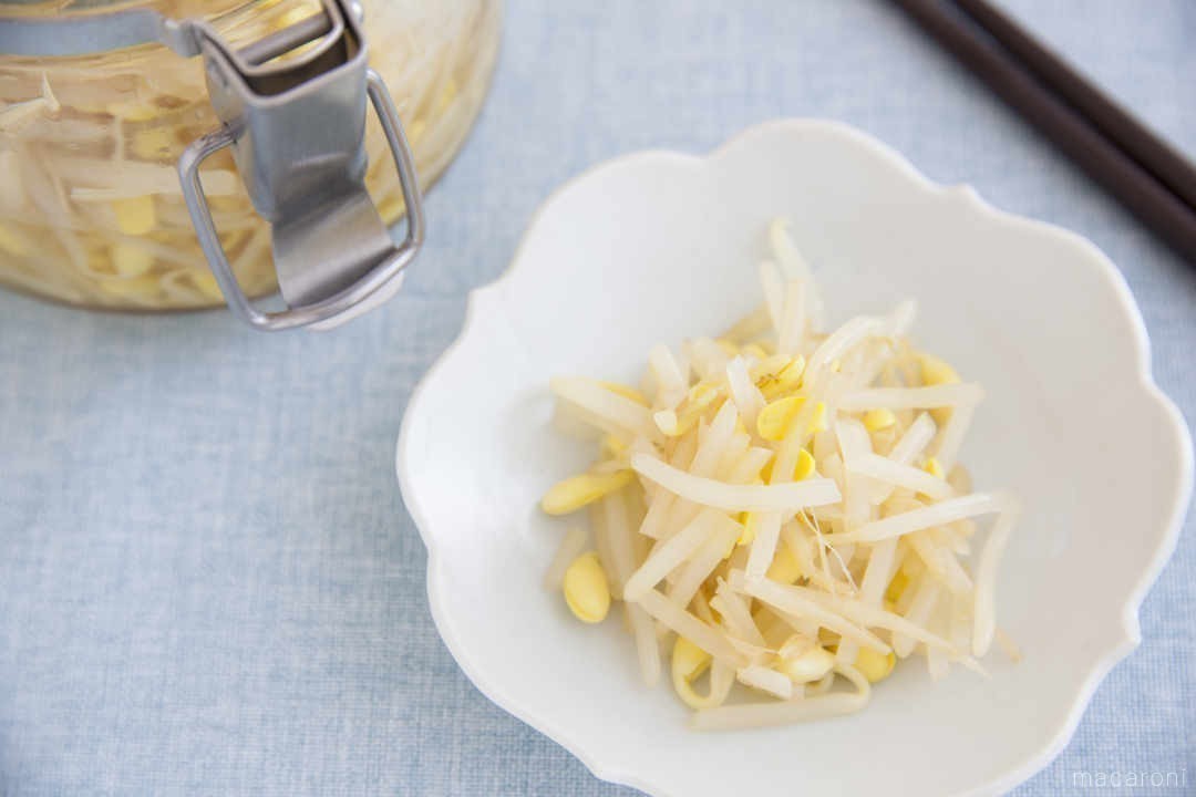 メイン食材は もやし だけの絶品レシピ15選 節約したいときにぴったり Macaroni メイン食材は もやし だけの絶品レシピ15選 節約したいときにぴったり Macaroni