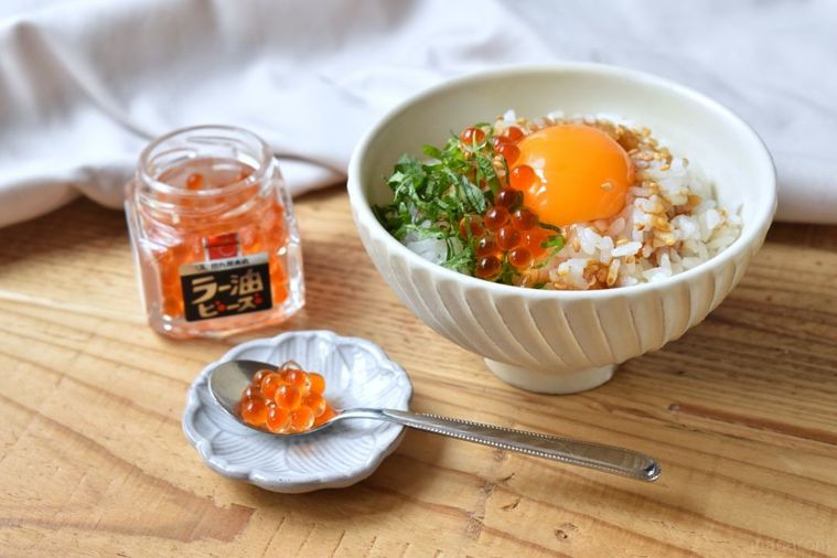 辛いイクラ!? 調味料界の新星「ラー油ビーズ」が思った以上に食卓で大活躍の画像