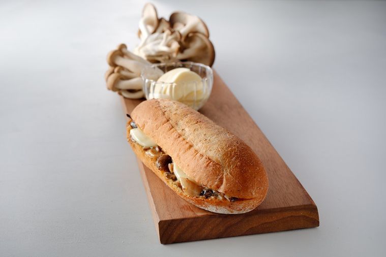 スターバックスの新作・秋フードを一挙紹介!焼き栗にりんご、きのこと味覚を刺激する食材が大集合の画像