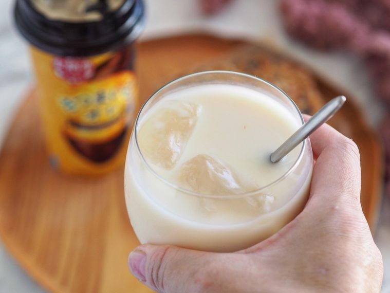 ほぼ飲む焼きいも!ファミマ新作「さつまいもオレ」は意外な隠し味でおいも感がMAXにの画像