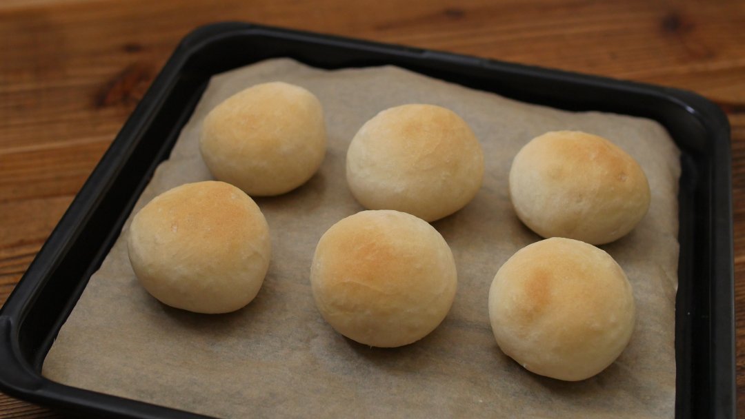 材料4つだけで作れる！はじめての手ごねパン【パン作りは楽しい ! #2
