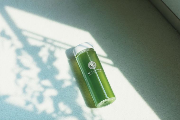 溶かして飲むオーガニック緑茶。「マッチャモードスーパーグリーンティー」の通信販売がスタートの画像