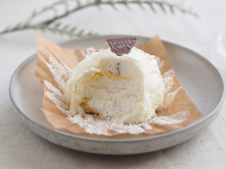 いちごなしで勝負!ローソン新作スイーツ「雲泡クリームのショート」は天にも昇る軽やかさの画像