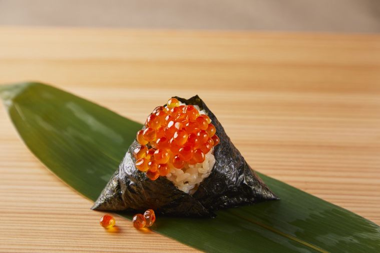 令和に復活!? 大阪・難波の新店「むすび寿司」で江戸時代のボリュームにぎり寿司を堪能の画像