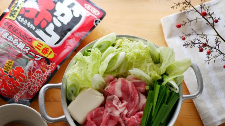 鍋好きから熱烈ラブコール 鍋の素 赤から 三番 をさらにおいしくする食材 Macaroni