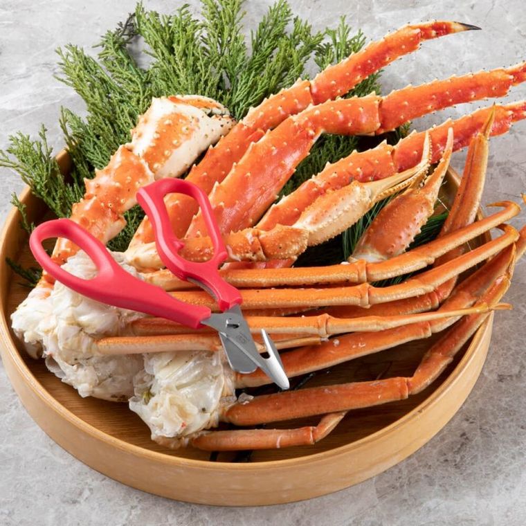 今年も登場!貝印からこだわりの蟹と「かにはさみさばき名人!」のセットが発売中の画像