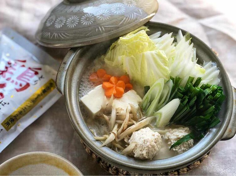 煮込んだ鶏白湯鍋