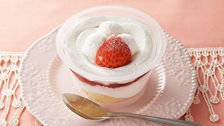 「ローソンストア100」12月の新作!クリスマスにぴったりなスイーツが続々登場の画像