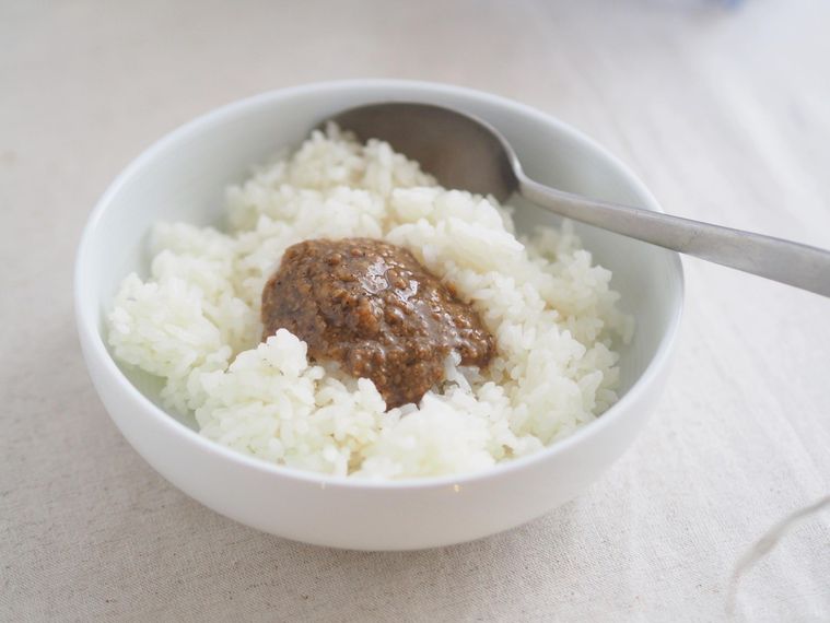 クリスマス献立にも!カルディ「デュカ風ナッツライスの素」でたった200円の中東ごはんの画像