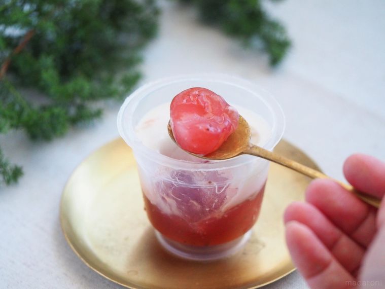 次々押し寄せる食感。ローソン新作「もちカフェいちご」のもちとろ感が幸せすぎる…!の画像